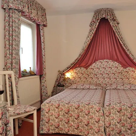 Groot Welsden Hotel 3*